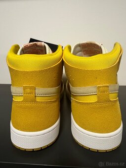 Nike Air Jordan 1 - 4