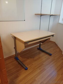 Rostouci dětský psací stůl - 4