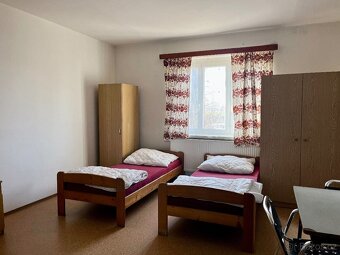 Prodej ubytovacího zařízení 1100m2 s pozemkem 1600m2 - 4