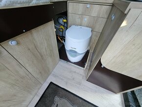 Prodám obytnou dodávku Ford Transit - 4