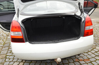 NISSAN PRIMERA 1,8 - 4