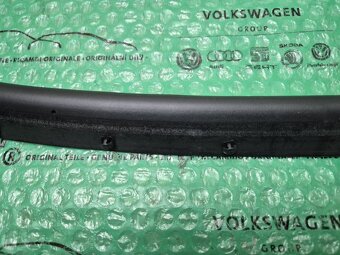 Škoda Octavia III těsnění přední kapoty - 4