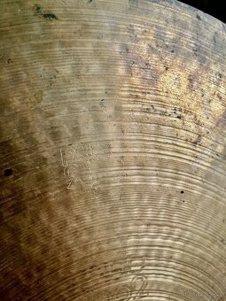 Paiste 2002 black label 22" - 4