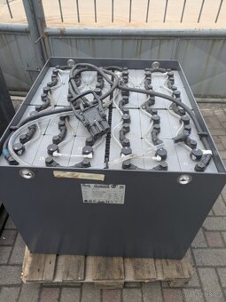 trakční baterie 48V 6PzS 750 Ah - 4