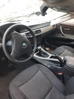 BMW E90, 320i - 4