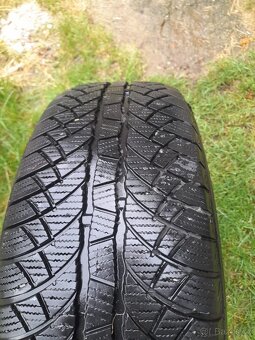 Zimní pneumatiky 215/65R/15 - 4
