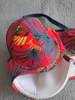 Dámská plavková podprsenka - 4