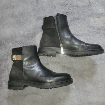 Dámské kožené nízké kozačky Tommy Hilfiger - 4