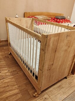 Dětská postýlka s kolečky Azirka (dub) - 4