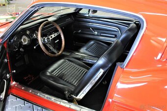 Ford Mustang Fastback V8, 1967 - 4