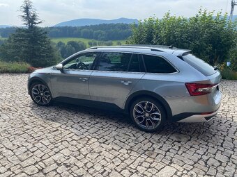 Škoda Superb Scout - 4