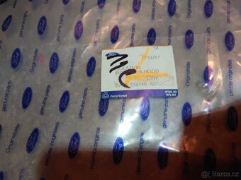 1719761 Ford Kuga - 4