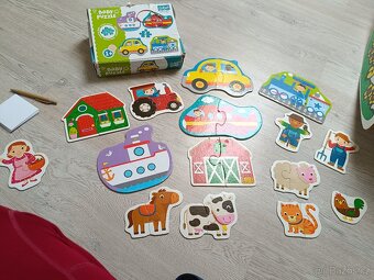 Hračky a oblečení pro děti - 4