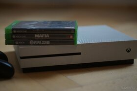 Xbox one S + 2 bezdrát ovladače + 3 hry - 4