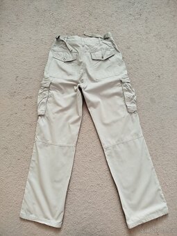 Kalhoty zn.Bershka vel.36 ( světlé ) - 4