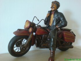 MOTO VETERÁN 2 - 4