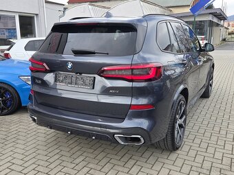 BMW X5 30d xDrive Mpaket HUD VZDUCH KAMERA TAŽNÉ - 4