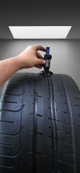 285/30/20 Pirelli - letní - na dobírku - 4