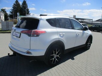 TOYOTA RAV4 2.5Hybrid 145 kW Executive e-CVT 12/2016 - 4