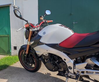 SUZUKI GSR 600 - 4