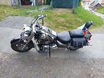 Suzuki Intruder 1500 Boulevard - 4