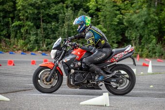 Suzuki GSR 600 - 4