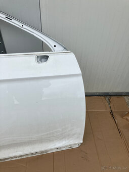 prave pravy predni dvere vw passat b8 bile - 4