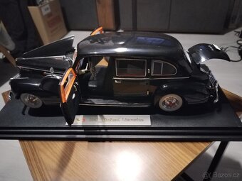 Model 1:18 Packard Lebaron - 4