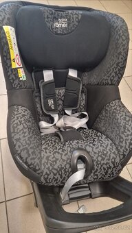 Autosedačka Britax Dualfix i-Size - 4