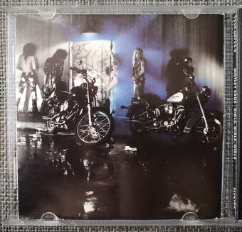 CD "MÖTLEY CRÜE - GIRLS, GIRLS, GIRLS" - 4