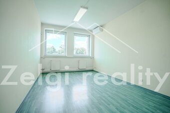 Pronájem kanceláří (420m²) a skladu (40m²) poblíž centra Brn - 4