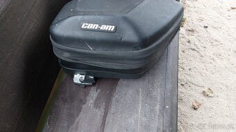Box na Can-am - 4