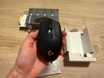 Logitech G305 Wireless Gaming Mouse - 4