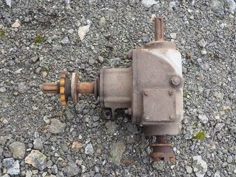 Úhlová převodovka převod - malotraktor - 4