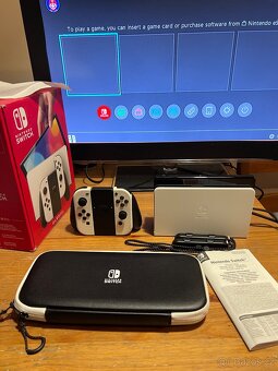 Nintendo Switch OLED v záruce ve skvělém stavu - 4