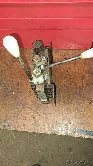 Hydraulicky rozvaděč 2sekcni - 4