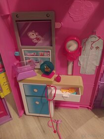 Barbie Salón pro zvířátka - složitelný, přenosný - 4