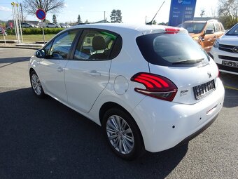 Peugeot 208 Roland Garros 1.5 BlueHDi,limitka,1majitel. - 4