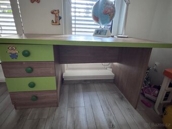 Dětský pokojicek(palanda,stůl,skříň) - 4