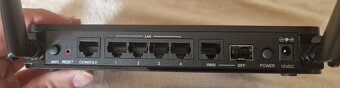 Cisco RV-160W - 4