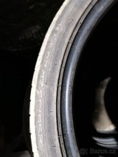 255/35 20 Nokian 5.5mm - 4