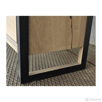 Masivní vitrína Metalo – 200 cm - 4