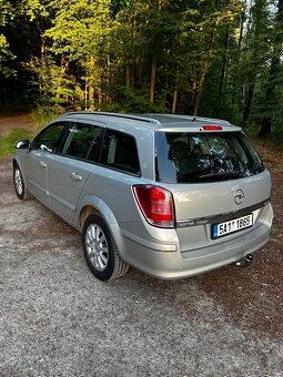 Prodám opel Astra H 1.6 16v 77kw R.V.2005… - 4