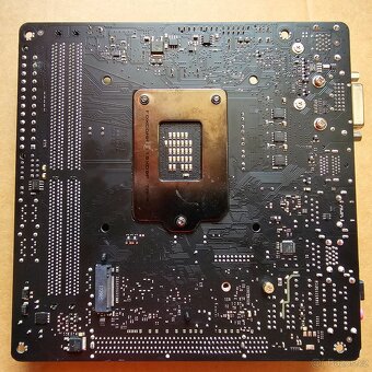 GIGABYTE H270N-WIFI, mini itx, soc. 1151 v1, Intel H270 - 4