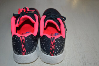 Nové tenisky, botasky zn. Skechers vel. 36 - 4