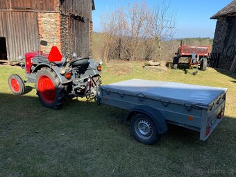 Traktor Hanomag R 28 - 4