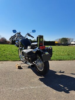 Suzuki Intruder VS 800 - 4