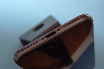 Apple iPhone 8 64GB Baterie 100% - 4