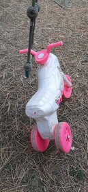 Prodám plastové odrážedlo motorka růžová. - 4