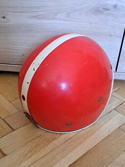 Přilba na veterána, retro přilba- KOVONA KARVINÁ- červená - 4
